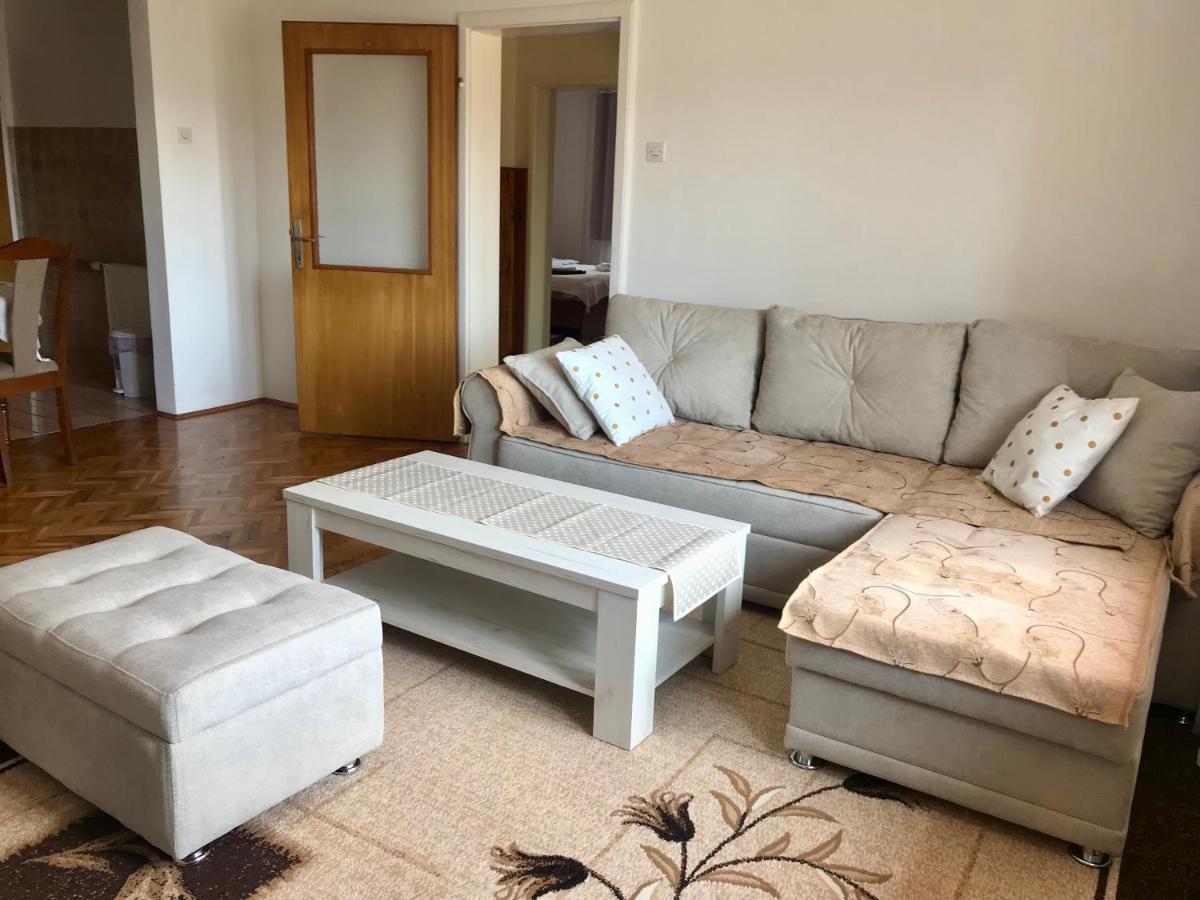 טרביניה Apartmani Rada מראה חיצוני תמונה